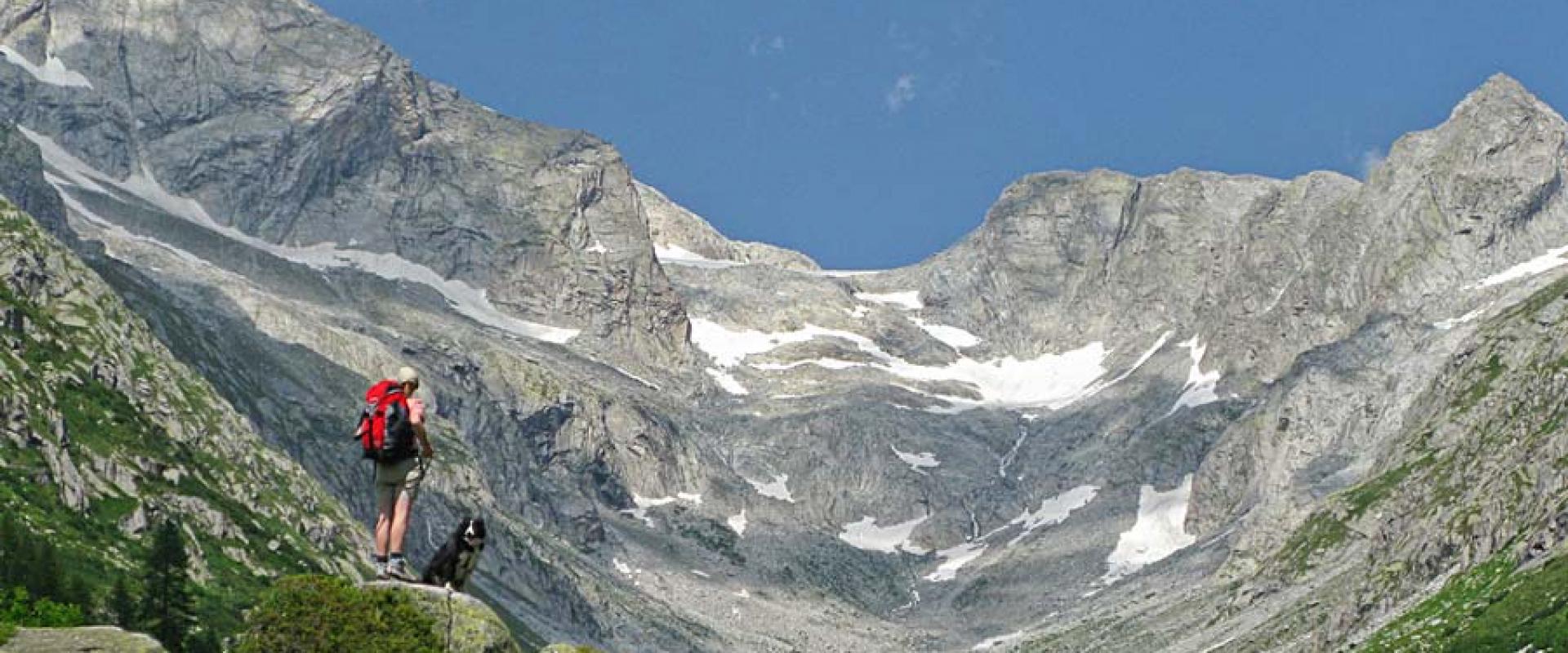 Trekking in Val Genova