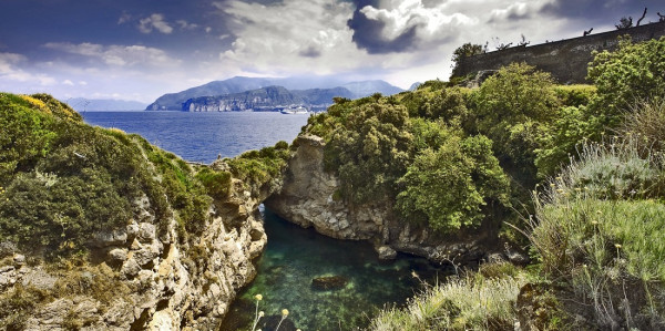 Guided trekking experience in Sorrento