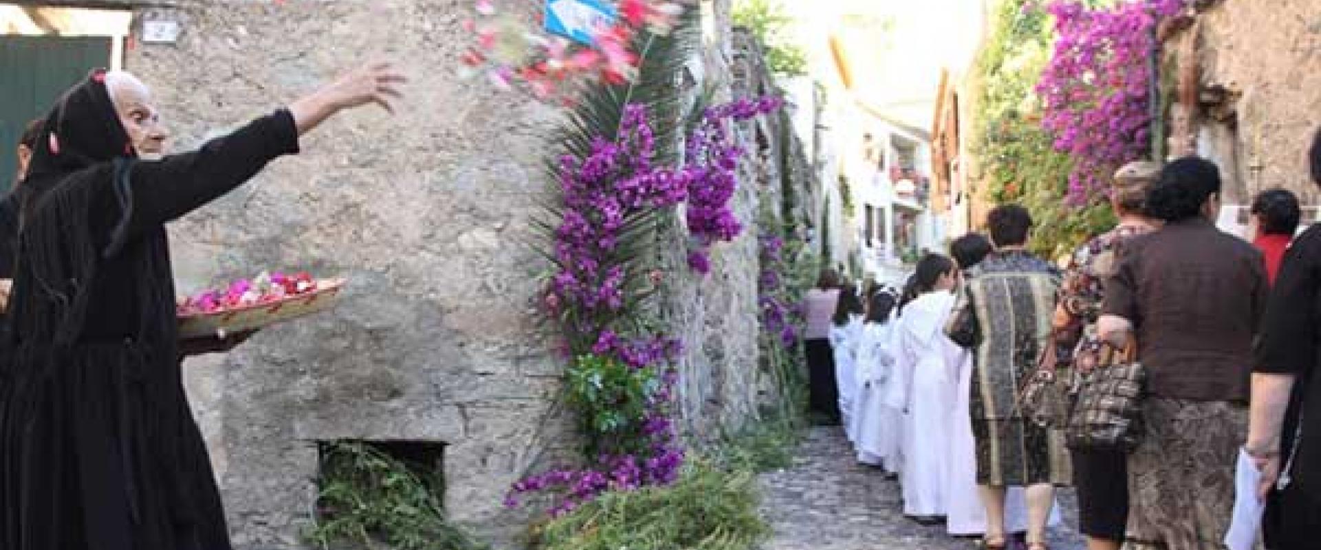 Visit of Oliena and Cortes Aperta