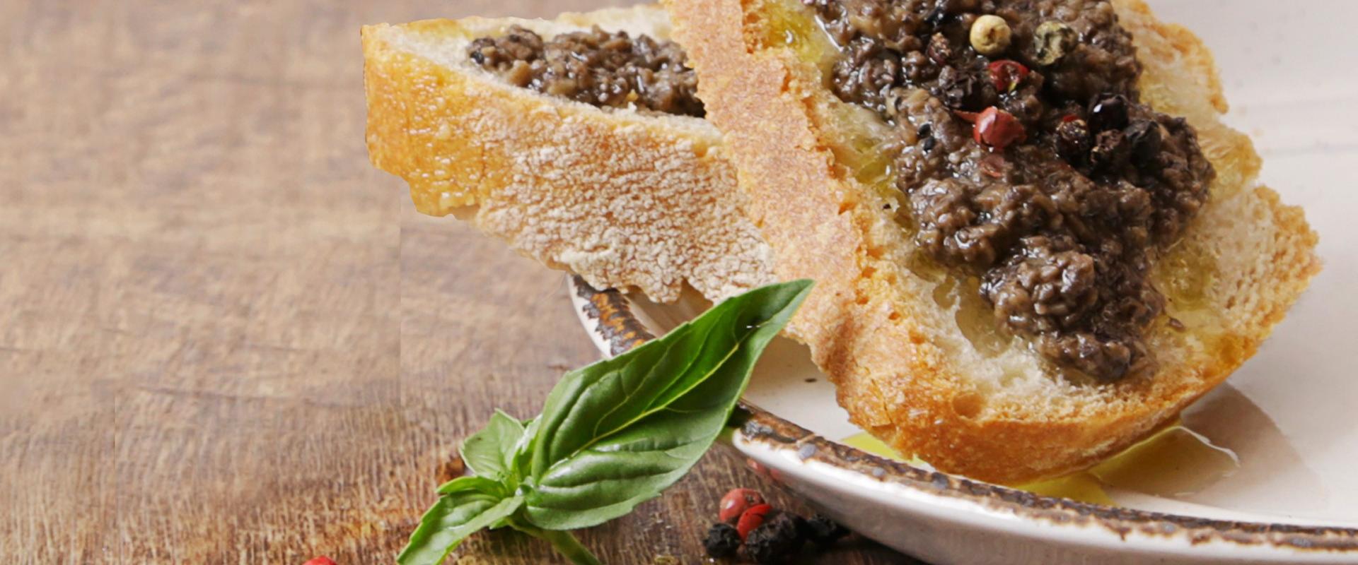 Food experience at local restaurant in Magliano di Tenna Food experience at local restaurant in Magliano di Tenna