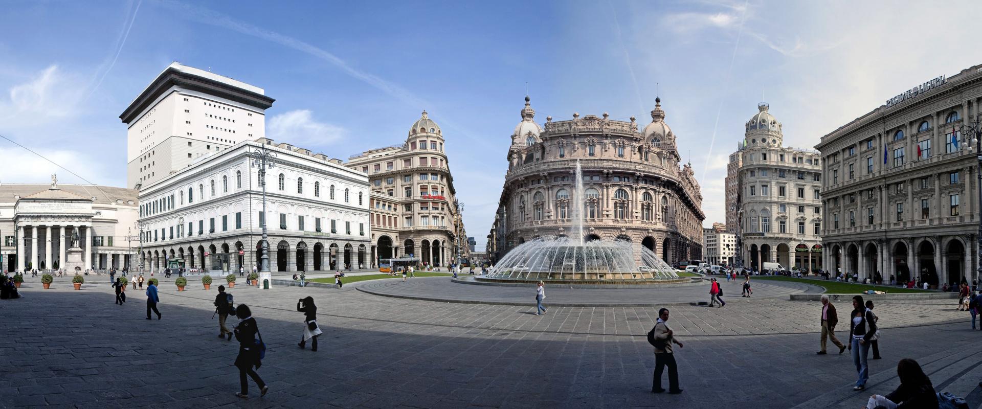 Guided tour of the historic center of Genoa
