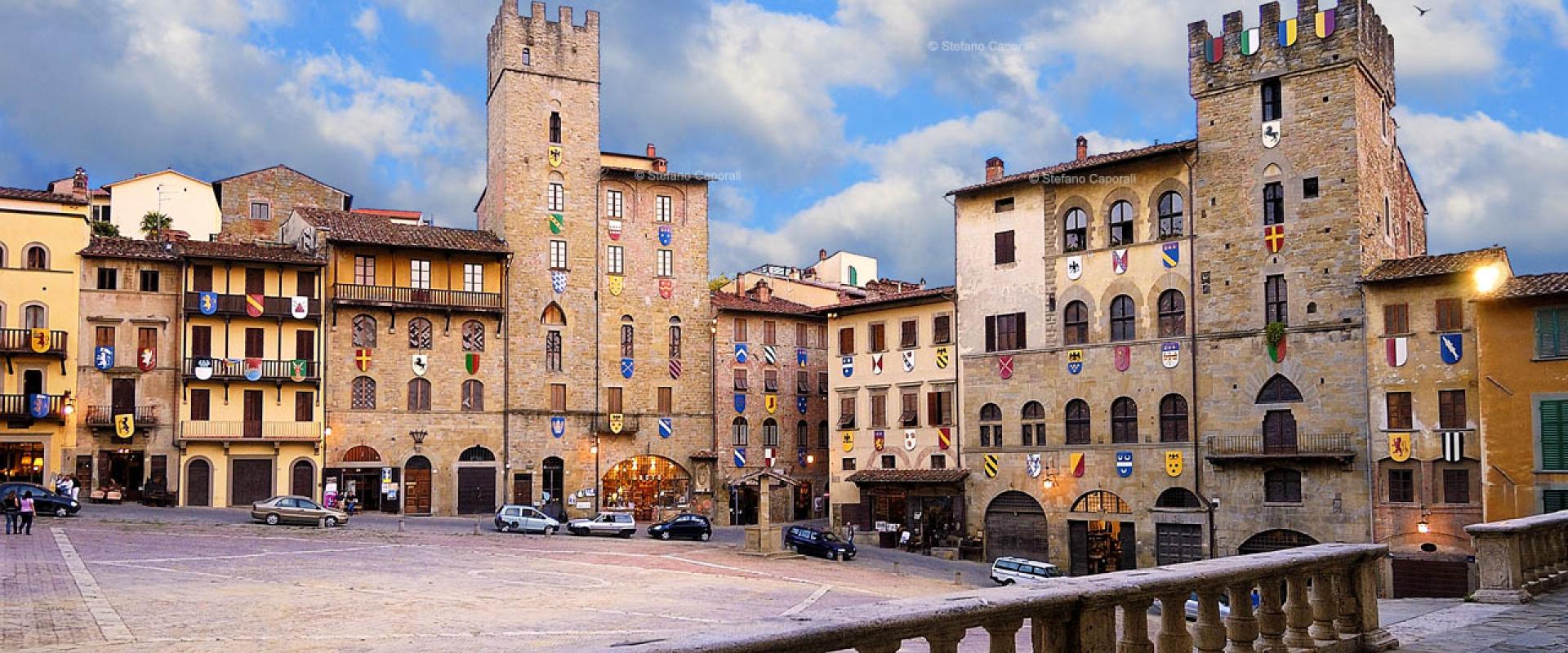 Piazza Grande Arezzo Visit of Arezzo