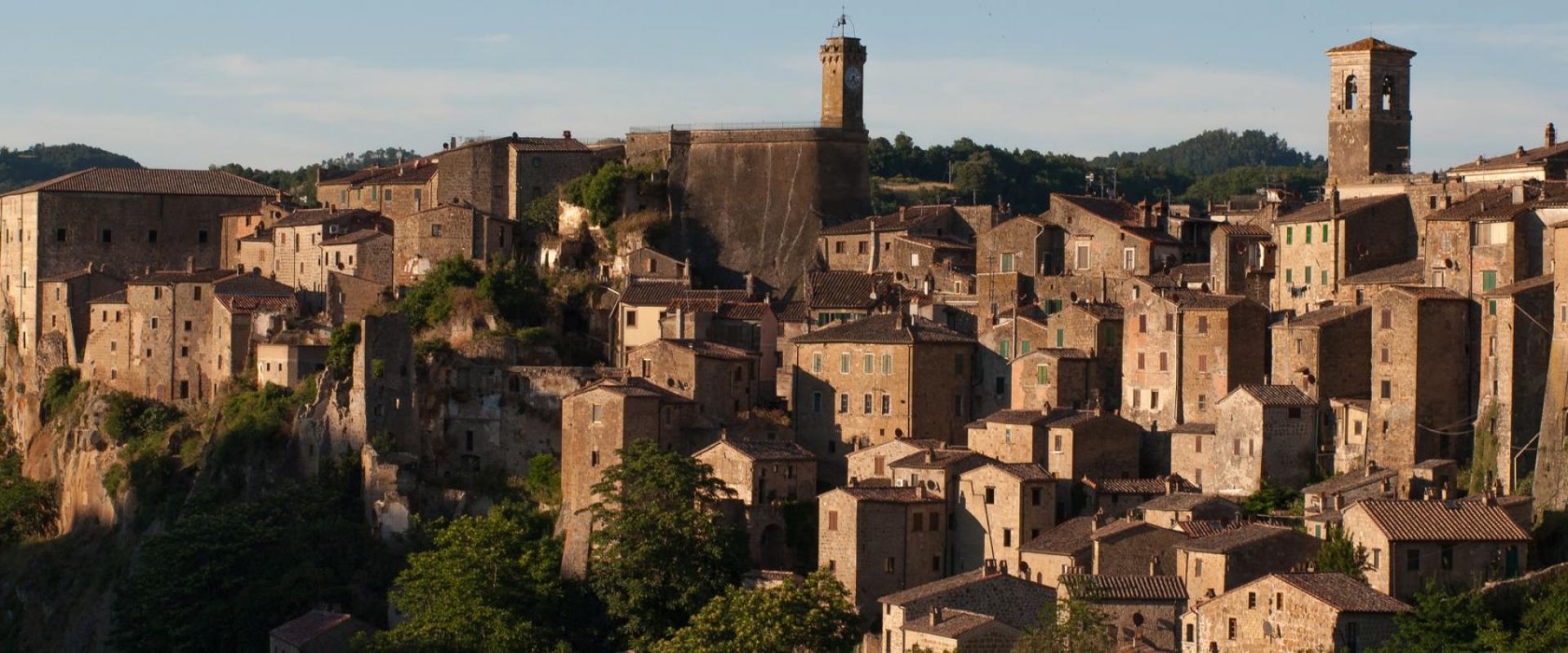 Sorano visit of Sorano and San Quirico in Toscana