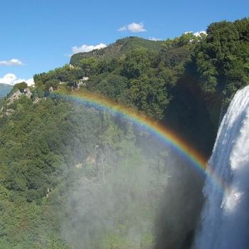 TREKKING IN THE NATURAL PARK OF MARMORE WATERFALLS