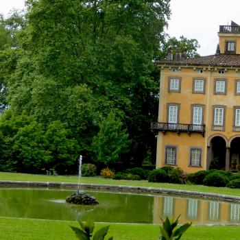 Guided walking tour of Lucca countryside and Villa Torrigiani